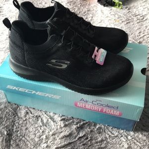 9 Ultra Flex MemoryFoam Skechers